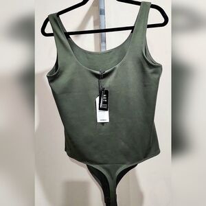 NWT Express Body Contour Scoop Neck Compression Bodysuit (Thong) Large